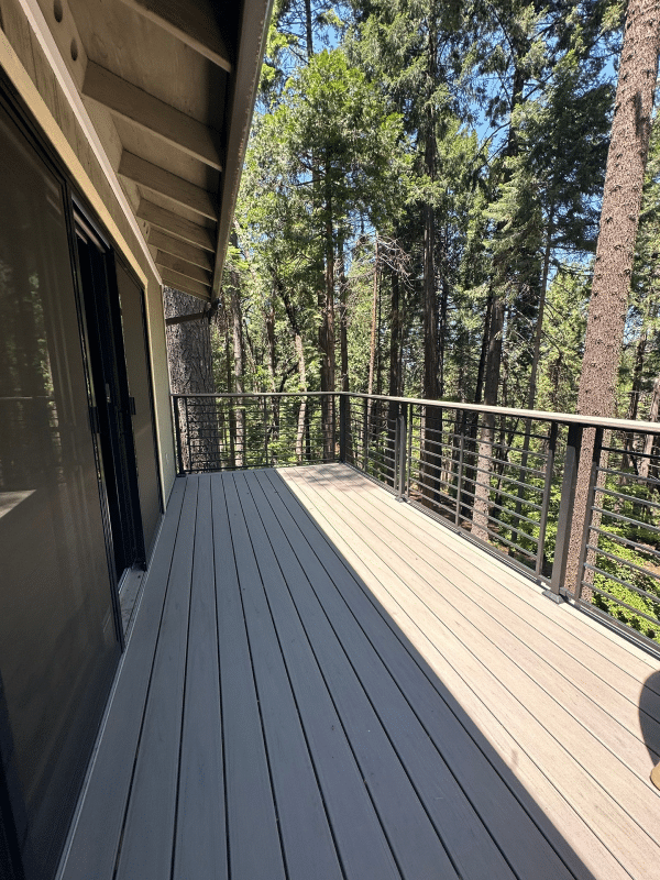 New light wood deck